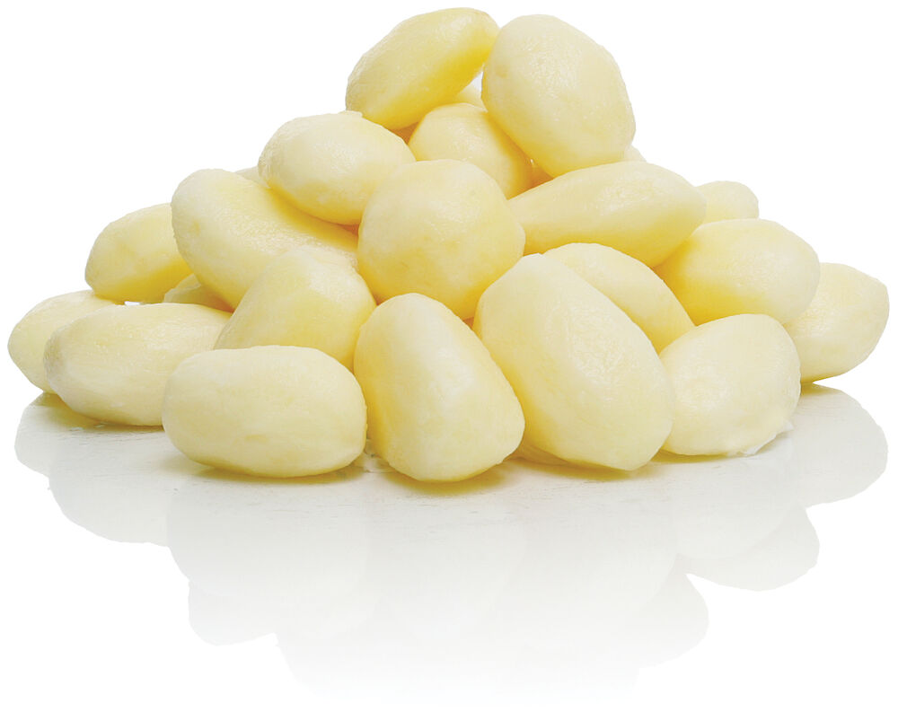 skalad potatis i vatten